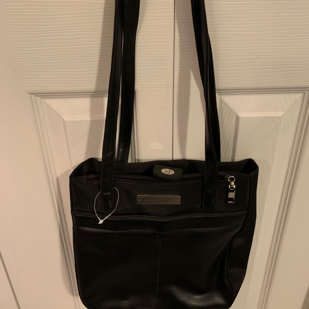 “Gloria Vanderbilt” Handbag